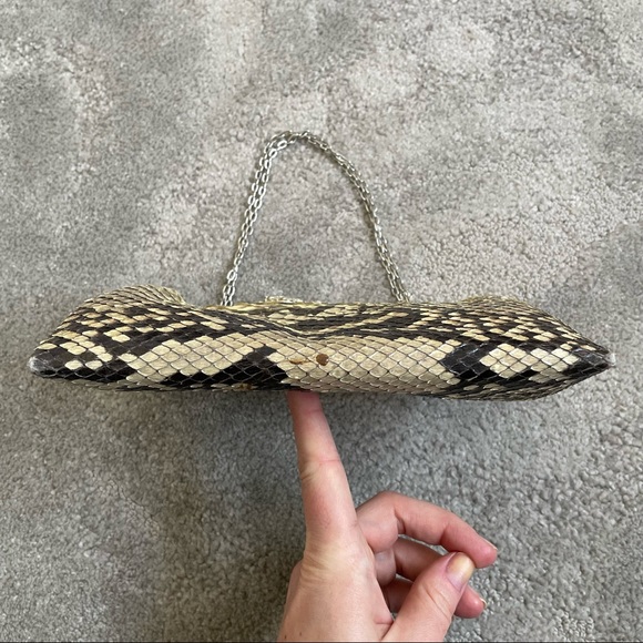 Clara Kasavina Cream Python Crystal Encrusted Bow Closure Evening Bag/Clutch - Picture 6 of 12